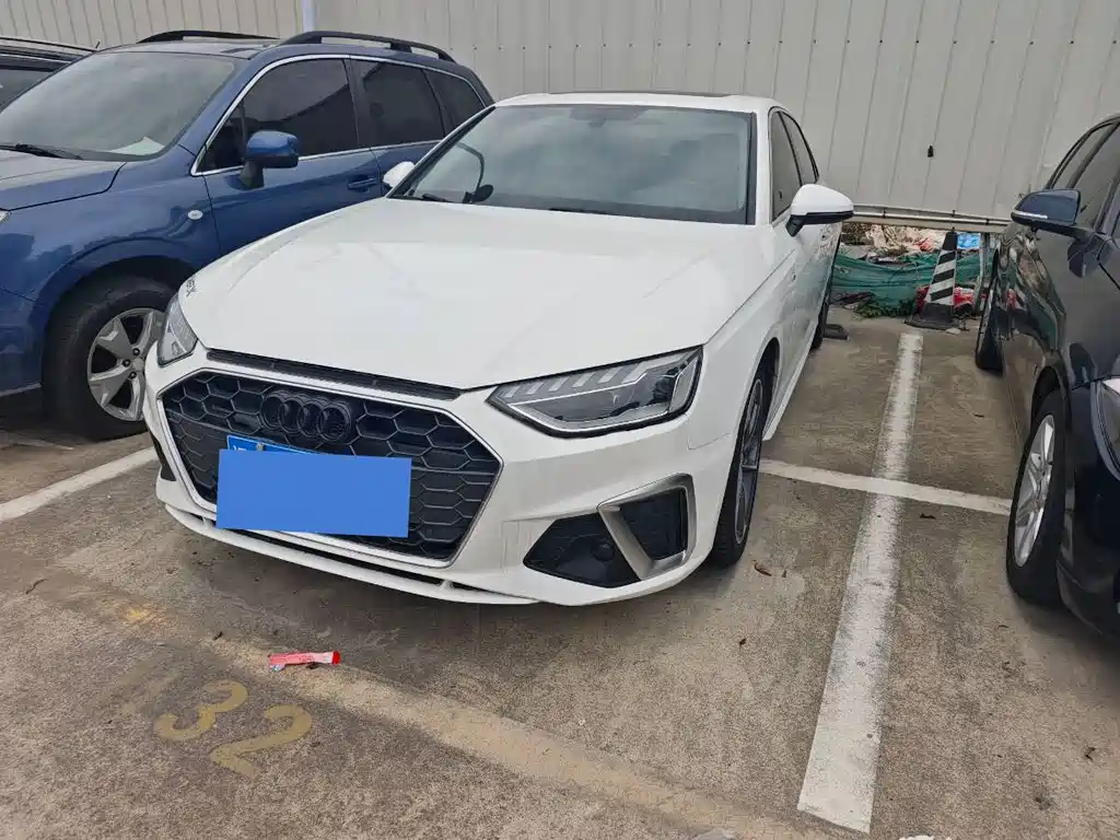 Audi A4L 2021