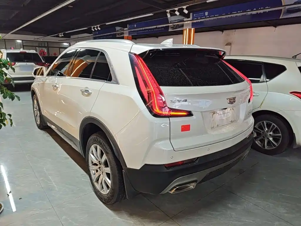 Cadillac XT4 — миниатюра 5