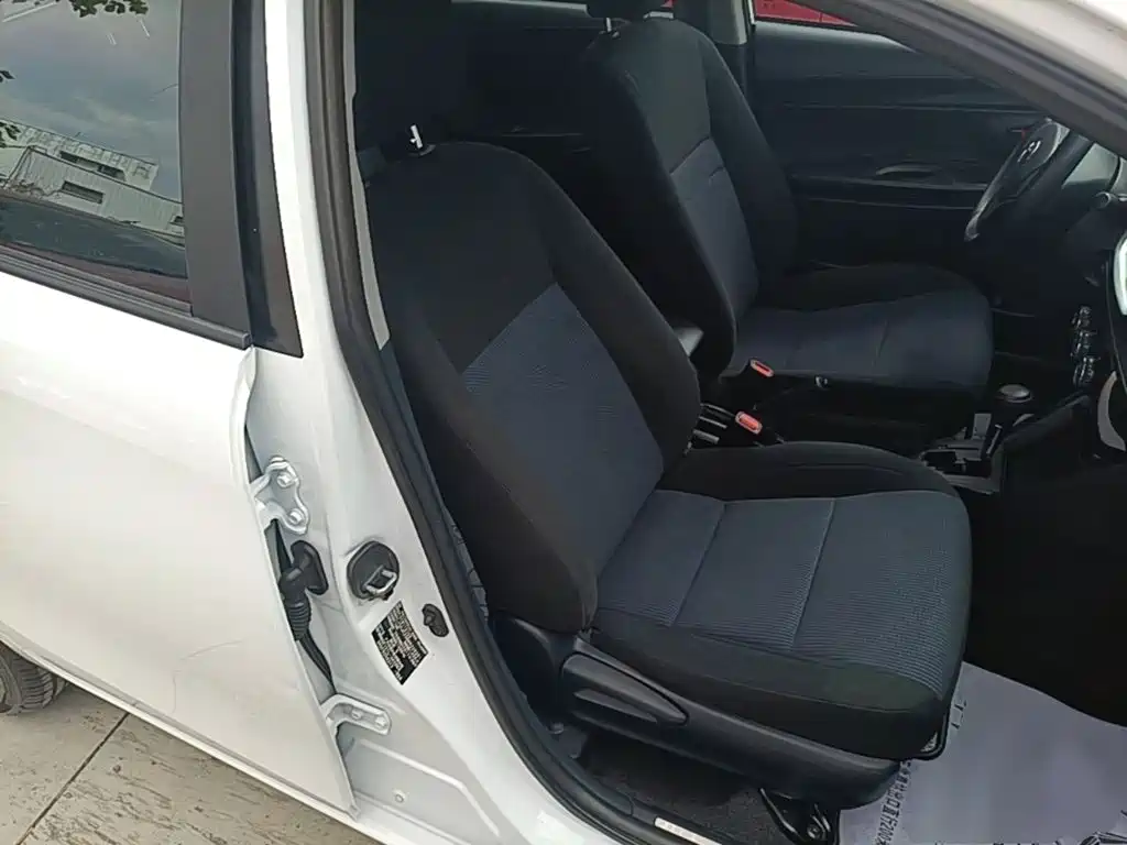 Toyota Yaris L — миниатюра 25