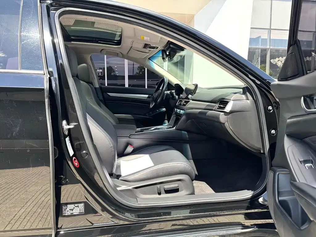Honda Accord — миниатюра 9