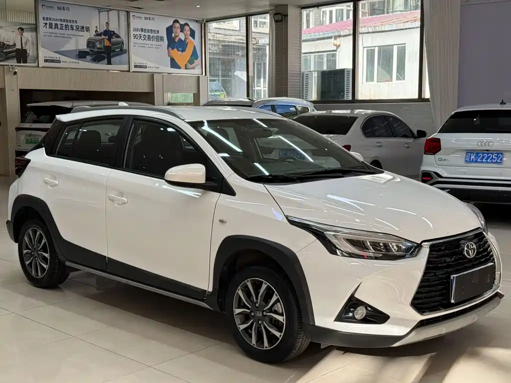 Toyota Yaris L — миниатюра 3