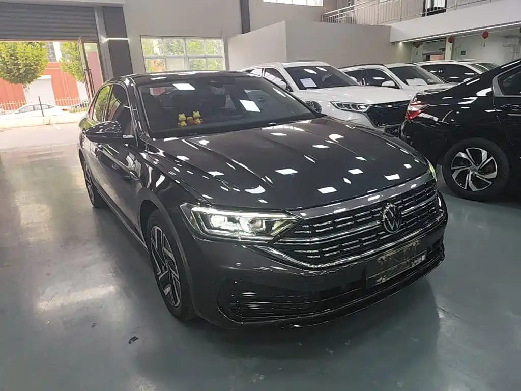 Volkswagen Sagitar — миниатюра 4