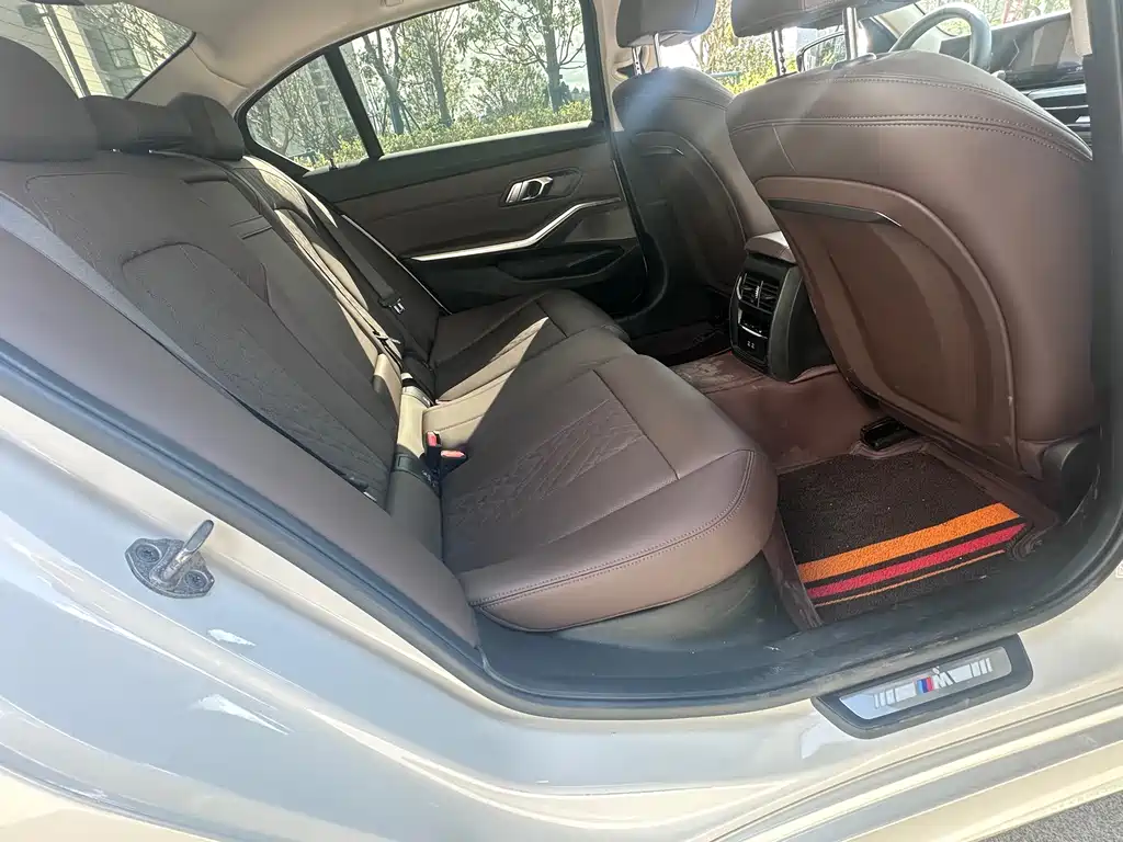BMW 3 Series — миниатюра 11