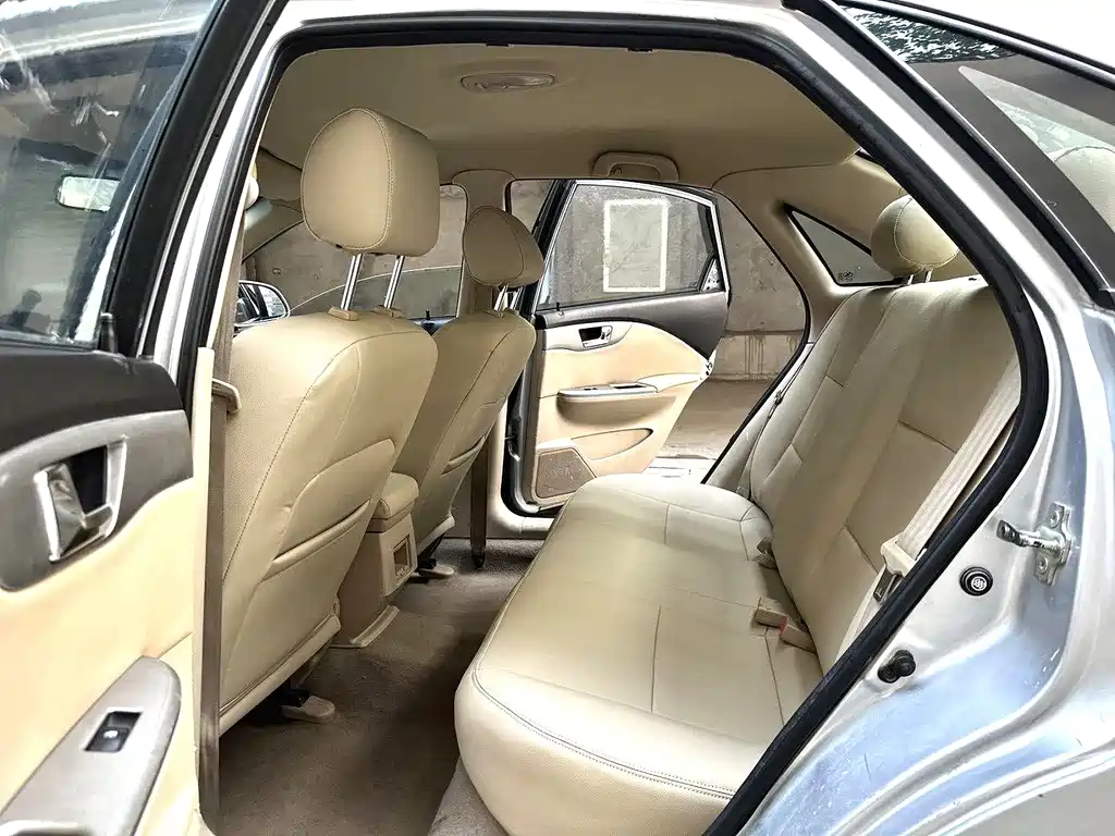 Buick Excelle 2013 1.5L AT