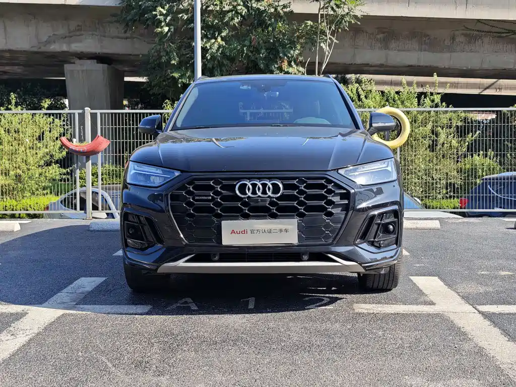 Audi Q5L — миниатюра 2