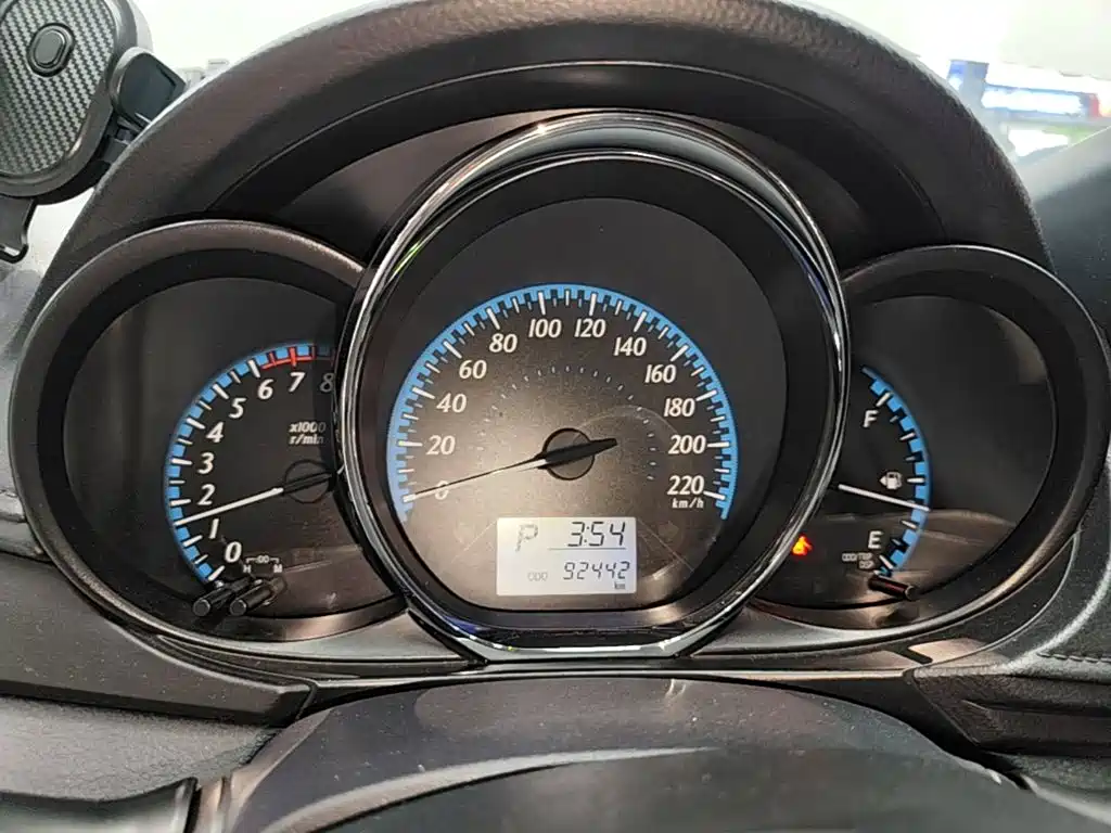 Toyota Yaris L — миниатюра 12