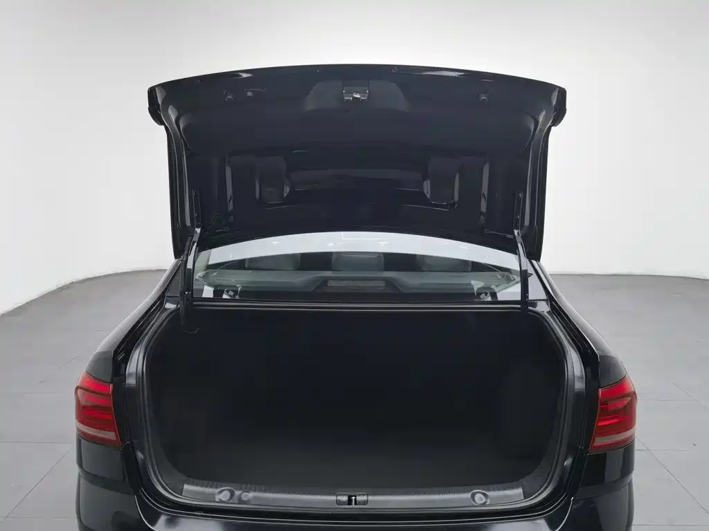 Volkswagen Lavida — миниатюра 16