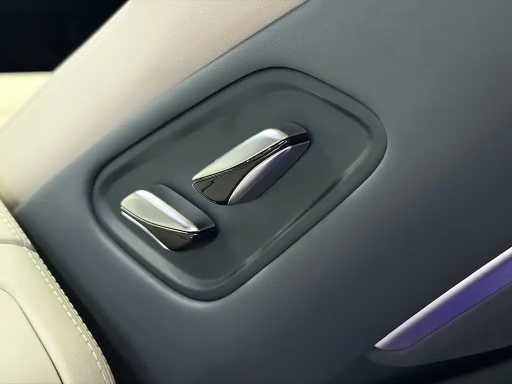 BYD Xia — миниатюра 8
