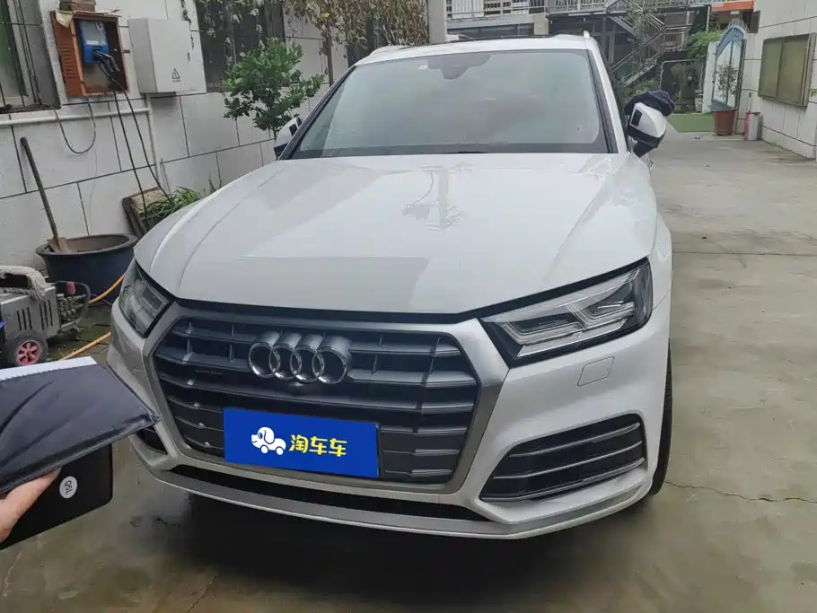 Audi Q5L — миниатюра 2