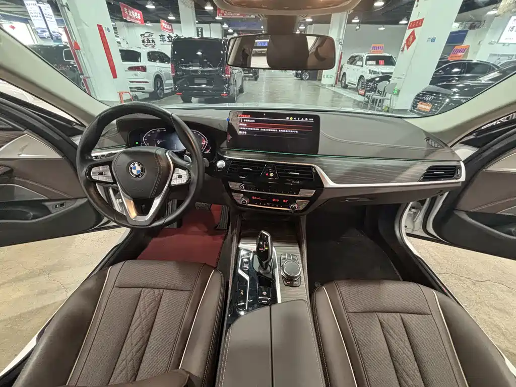 BMW 5 Series — миниатюра 5
