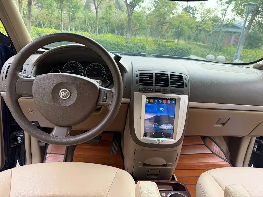 Buick GL8 — миниатюра 10