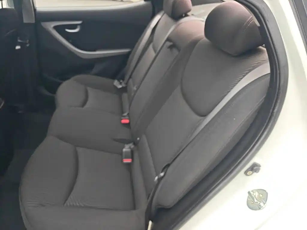 Hyundai Elantra Langdong — миниатюра 17
