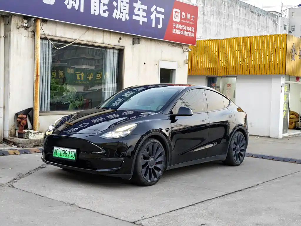 Tesla Model Y 2022
