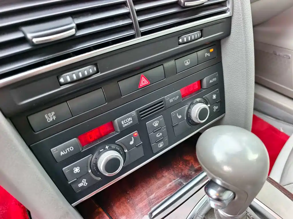 Audi A6L 2008 3.2 FSI quattro Comfort