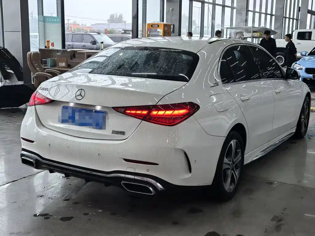 Mercedes-Benz C-Class — миниатюра 5
