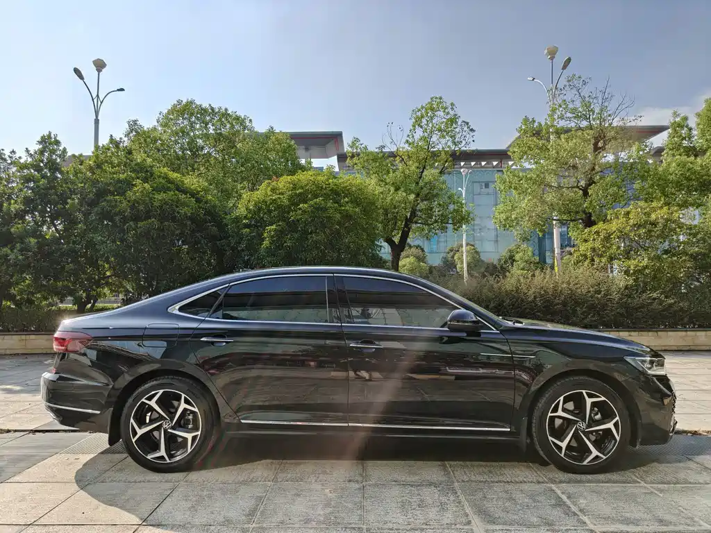 Volkswagen Passat — миниатюра 7