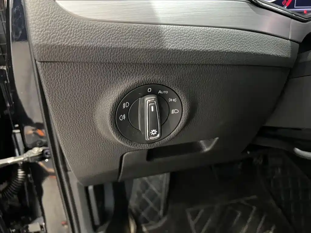 Skoda Superb — миниатюра 11
