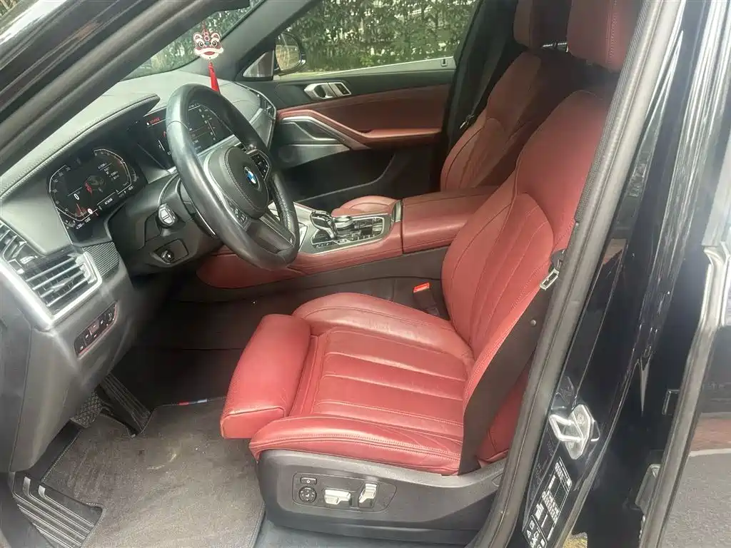 BMW  X6