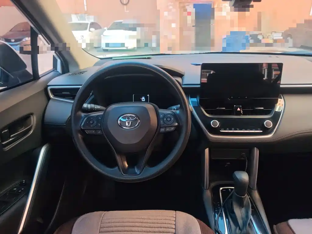 Toyota Corolla Cross — миниатюра 6