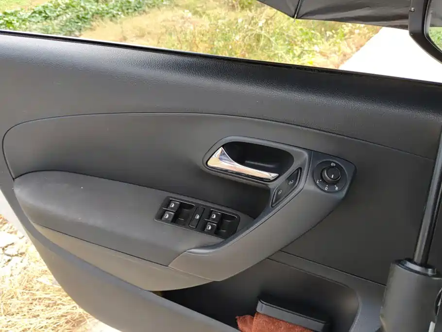 Volkswagen Polo — миниатюра 7