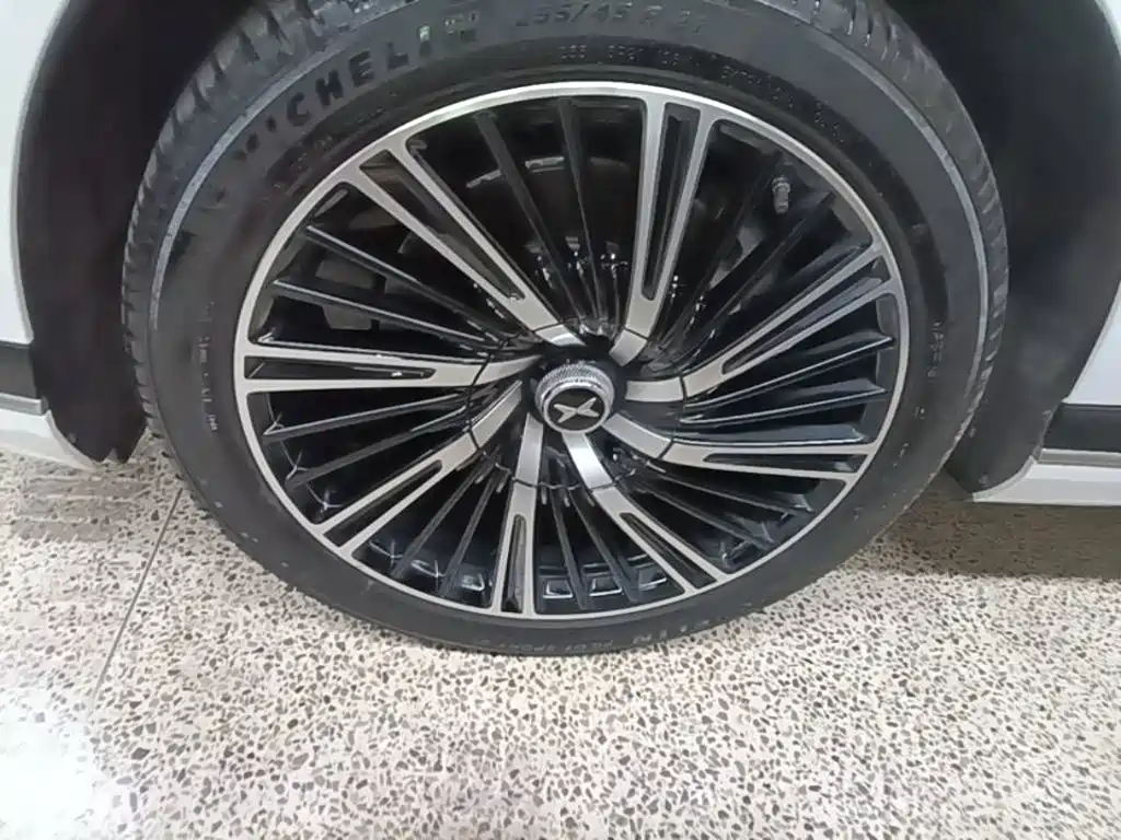 XPeng G9 — миниатюра 23