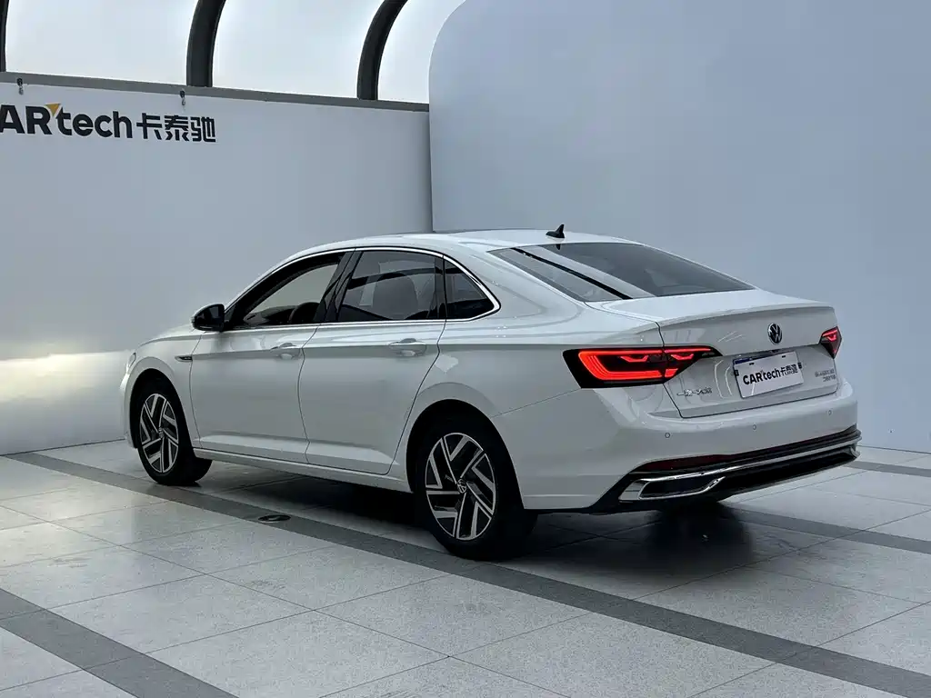 Volkswagen Sagitar — миниатюра 4