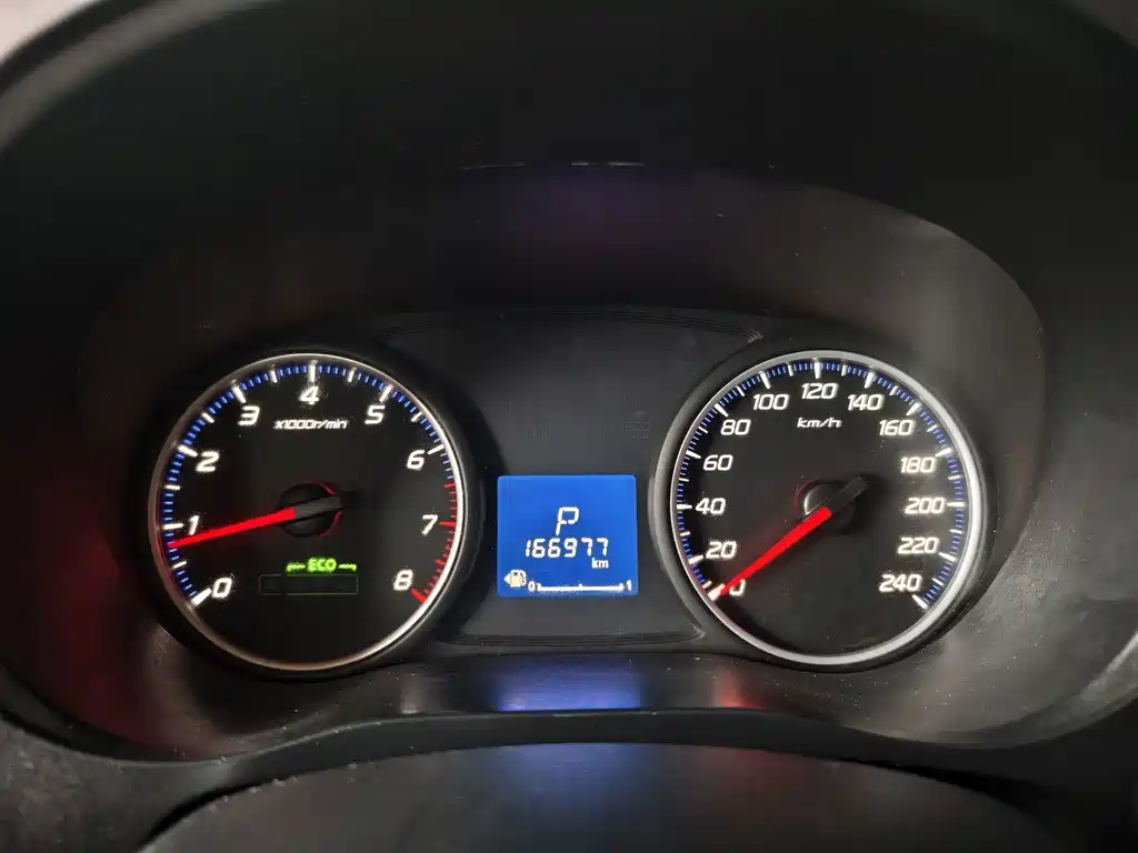 Mitsubishi Outlander — миниатюра 9