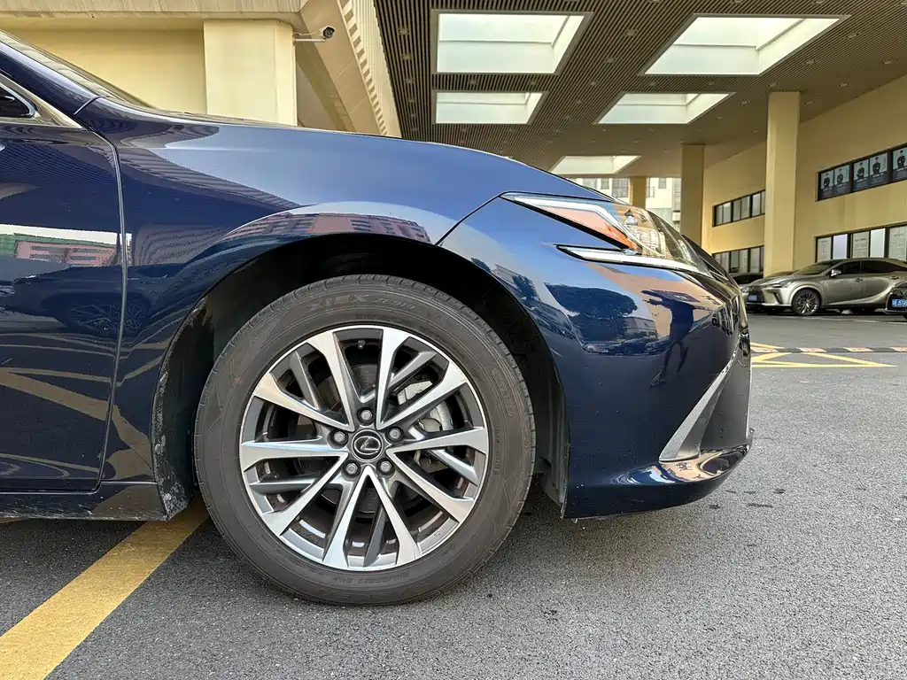 Lexus ES — миниатюра 29