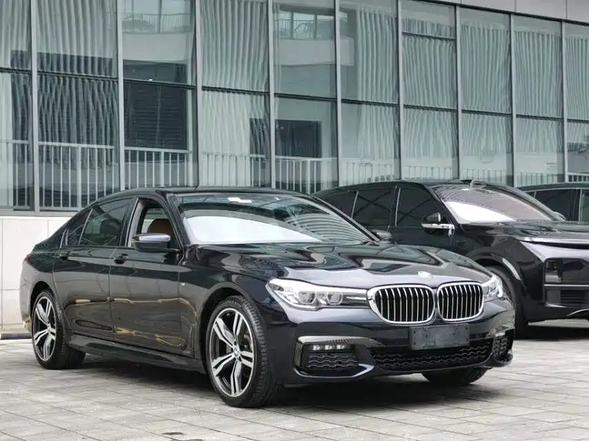 BMW 7 Series — миниатюра 3