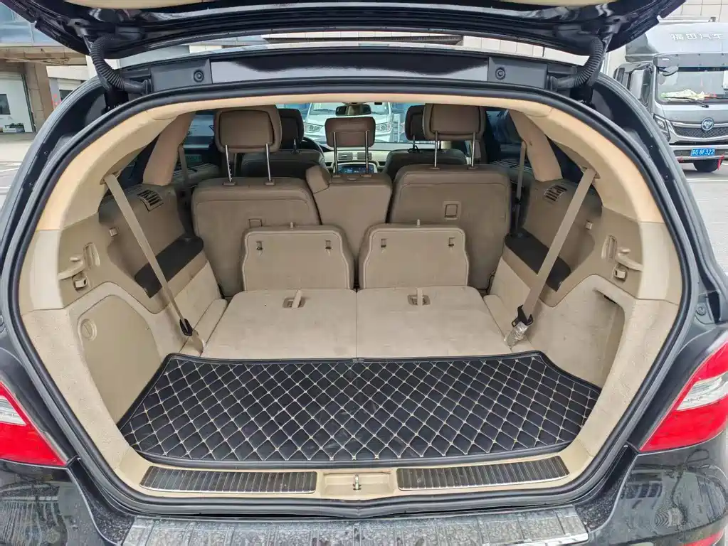 Mercedes-Benz R 2017 R 320 4MATIC