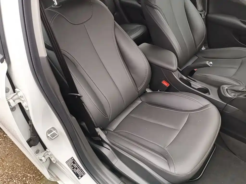 Buick Excelle — миниатюра 25