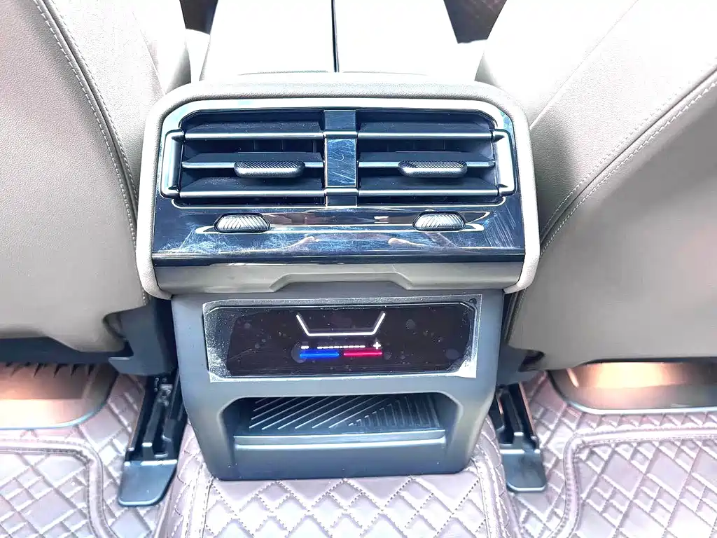 BMW 5 Series — миниатюра 8
