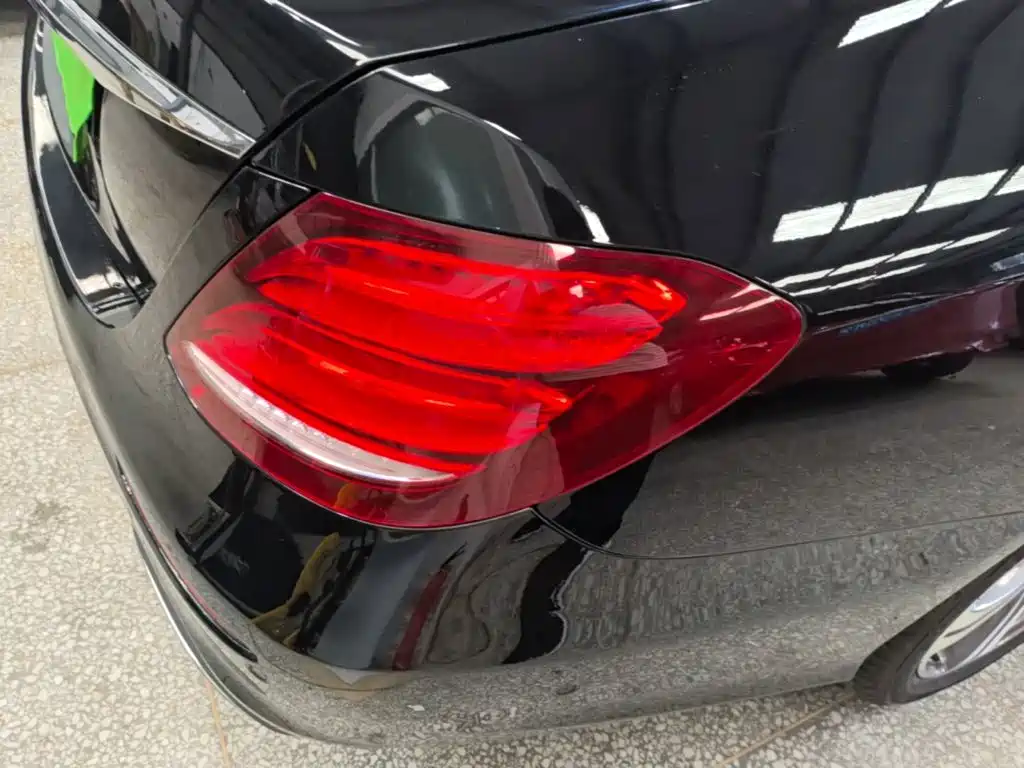 Mercedes-Benz E-Class — миниатюра 8