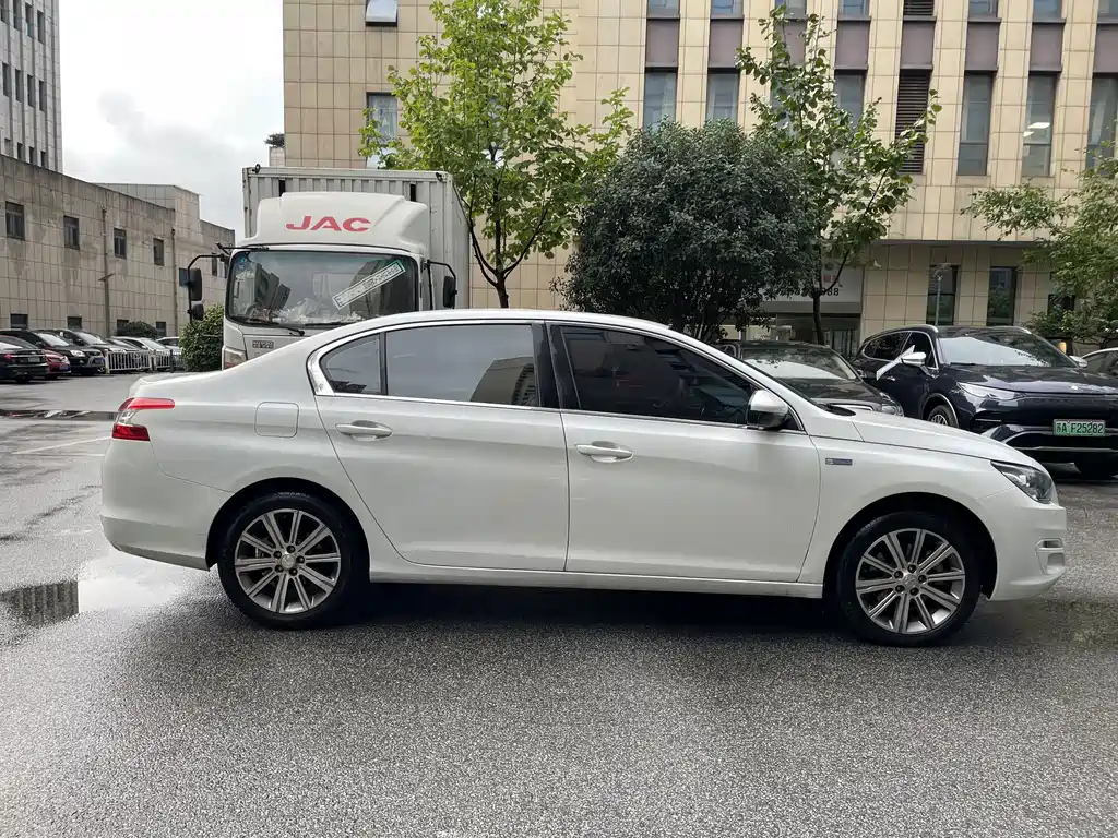 Peugeot 408 — миниатюра 13