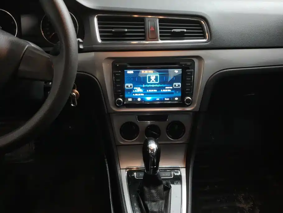 Volkswagen Lavida — миниатюра 13