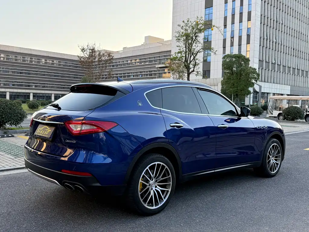 MASERATI LEVANTE