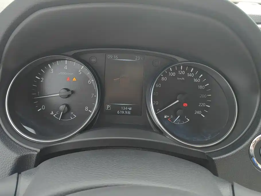 Nissan Qashqai — миниатюра 14