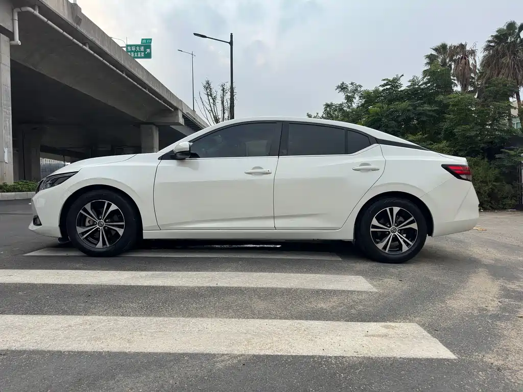 Nissan Sylphy — миниатюра 8
