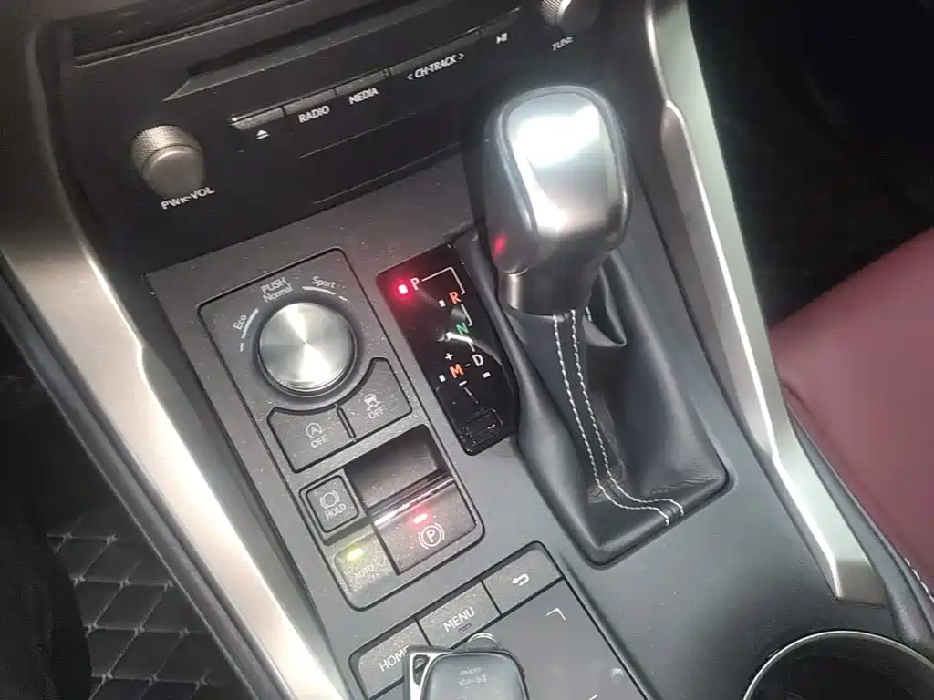 Lexus NX — миниатюра 14