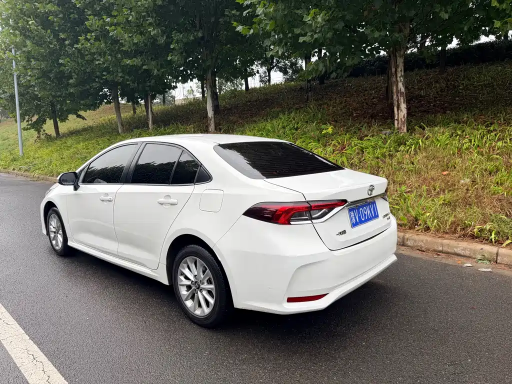 Toyota Corolla — миниатюра 5