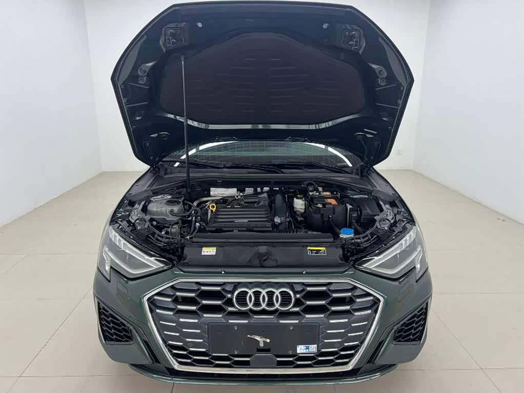 Audi A3 1.4 л 2022 г. Зелёный, пробег 47000 км