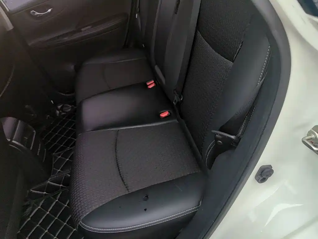 Nissan Tiida — миниатюра 17