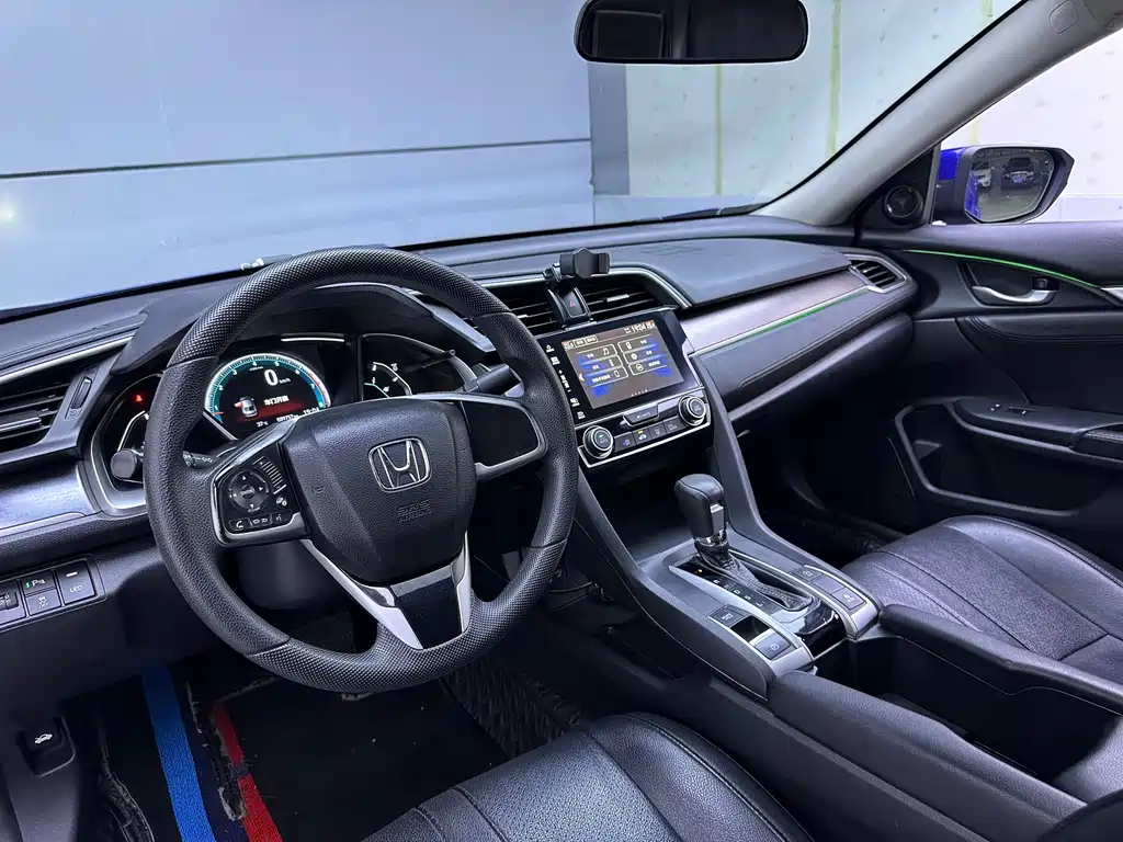 Honda Civic — миниатюра 10
