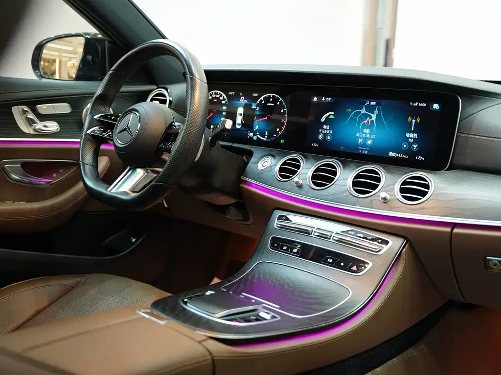 MERCEDES-BENZ E CLASS