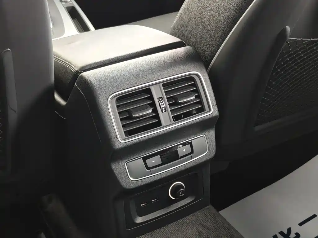 Audi Q5L — миниатюра 14