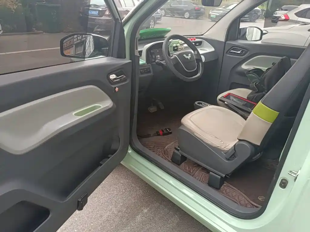 Wuling MINIEV — миниатюра 16