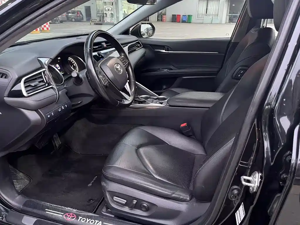 Toyota Camry 2019 2.5G Luxury V