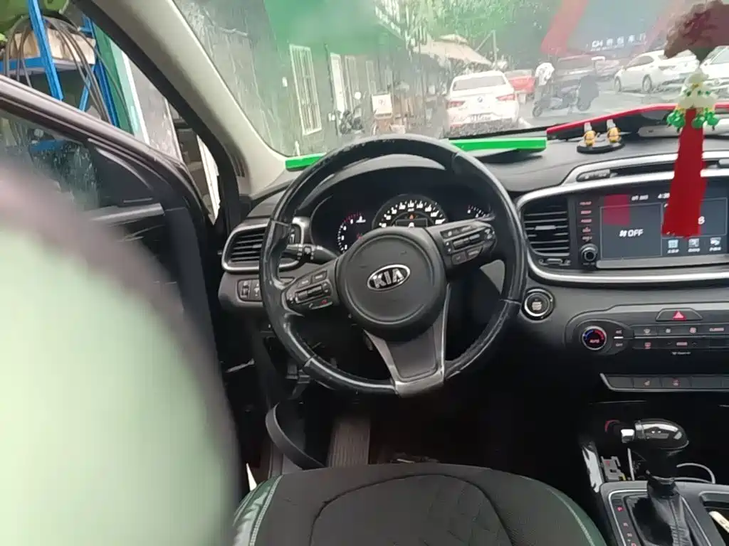 Kia Sorento — миниатюра 11