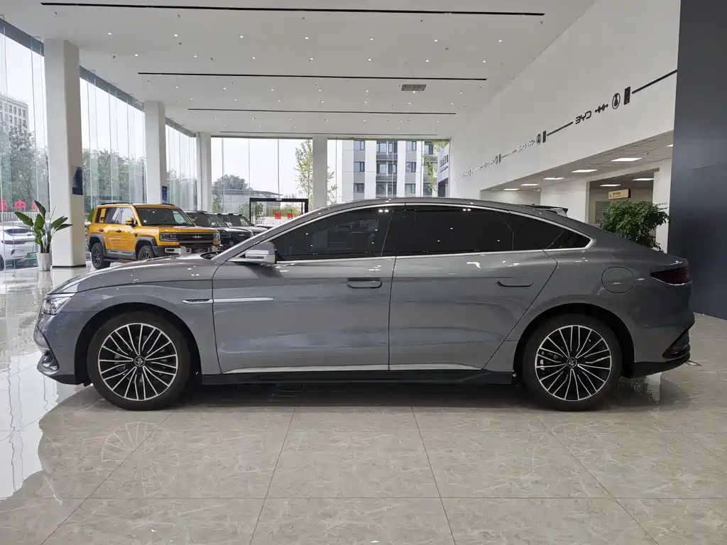 BYD Han — миниатюра 8