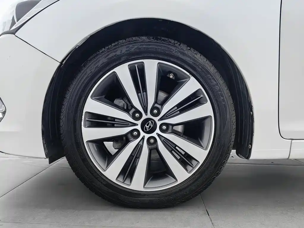 Hyundai Mistra — миниатюра 17